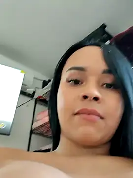 Snapshot of LindaGarcia22 chatting on 12/15/24, 08:36 LindaGarcia22 online show from 12/15/24, 08:36