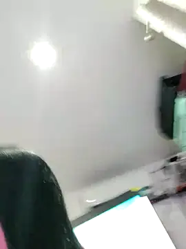 Snapshot of LindaGarcia22 chatting on 12/16/24, 01:21 LindaGarcia22 online show from 12/16/24, 01:21