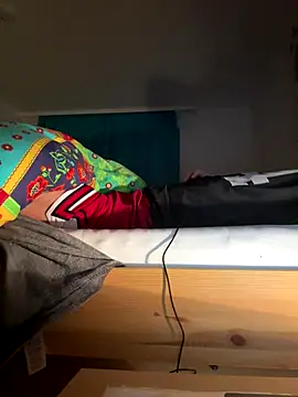 Snapshot of Tobi907790 chatting on 11/21/25, 02:54 Tobi907790 online show from 11/21/25, 02:54