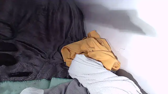 Snapshot of Tobi907790 chatting on 11/27/25, 07:38 Tobi907790 online show from 11/27/25, 07:38