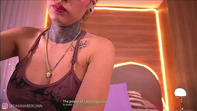 danna berlin  online show from 02/06/26, 07:28