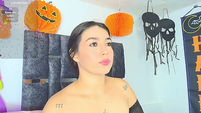 Snapshot of Natasharuso chatting on 10/25/25, 08:36 Natasharuso online show from 10/25/25, 08:36