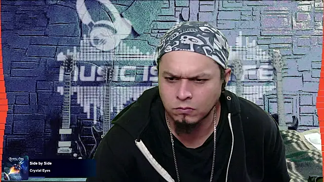 Snapshot of chino_roz chatting on 01/12/25, 07:31 chino roz online show from 01/12/25, 07:31