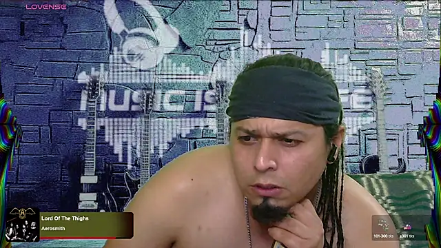 Snapshot of chino_roz chatting on 02/04/25, 07:11 chino roz online show from 02/04/25, 07:11