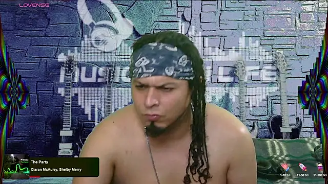 Snapshot of chino_roz chatting on 02/05/25, 08:00 chino roz online show from 02/05/25, 08:00