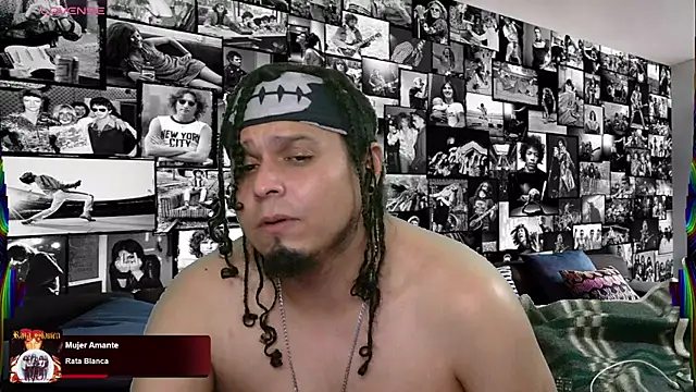 Snapshot of chino_roz chatting on 02/15/25, 10:22 chino roz online show from 02/15/25, 10:22