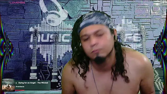 Snapshot of chino_roz chatting on 02/20/25, 05:07 chino roz online show from 02/20/25, 05:07