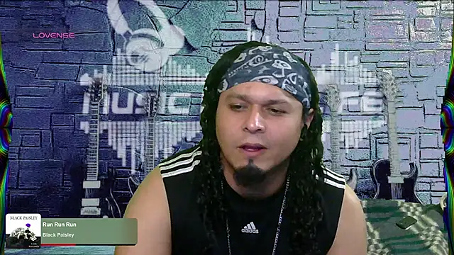 Snapshot of chino_roz chatting on 03/02/25, 08:27 chino roz online show from 03/02/25, 08:27