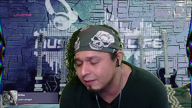 Snapshot of chino_roz chatting on 03/04/25, 04:52 chino roz online show from 03/04/25, 04:52