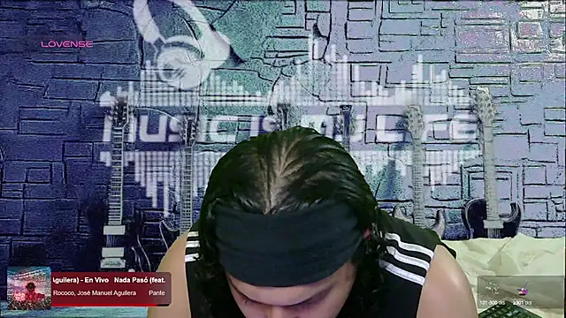 Snapshot of chino_roz chatting on 03/10/25, 06:38 chino roz online show from 03/10/25, 06:38