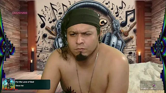 Snapshot of chino_roz chatting on 03/10/25, 05:29 chino roz online show from 03/10/25, 05:29