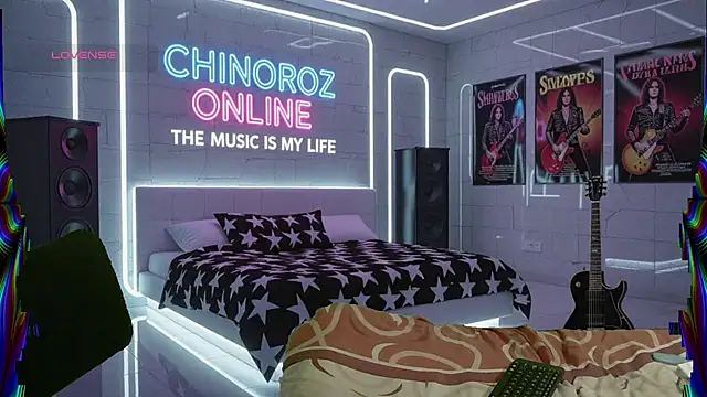 Snapshot of chino_roz chatting on 09/18/25, 01:40 chino roz online show from 09/18/25, 01:40