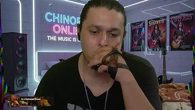 Snapshot of chino_roz chatting on 09/22/25, 06:32 chino roz online show from 09/22/25, 06:32