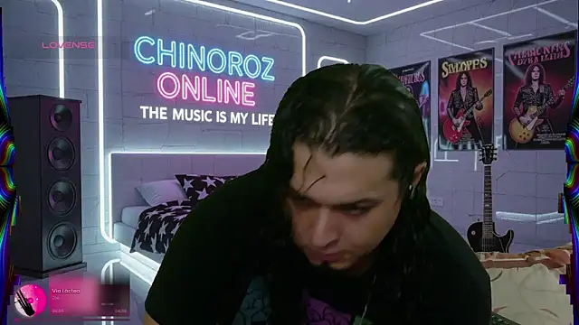 Snapshot of chino_roz chatting on 09/24/25, 06:39 chino roz online show from 09/24/25, 06:39