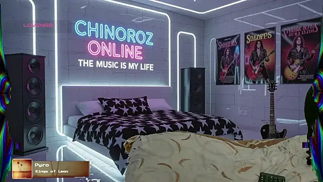 Snapshot of chino_roz chatting on 09/30/25, 06:18 chino roz online show from 09/30/25, 06:18