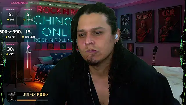 Snapshot of chino_roz chatting on 02/15/26, 06:10 chino roz online show from 02/15/26, 06:10