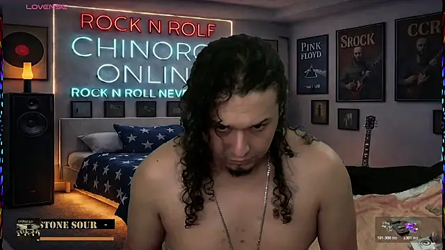 Snapshot of chino_roz chatting on 02/23/26, 10:23 chino roz online show from 02/23/26, 10:23