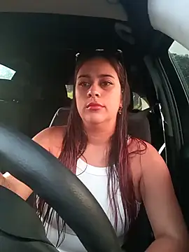 Snapshot of Latina_sexy1 chatting on 10/22/25, 11:43 Latina sexy1 online show from 10/22/25, 11:43