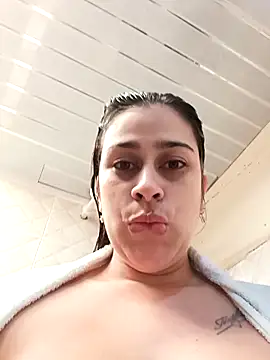 Snapshot of Latina_sexy1 chatting on 11/21/25, 02:16 Latina sexy1 online show from 11/21/25, 02:16