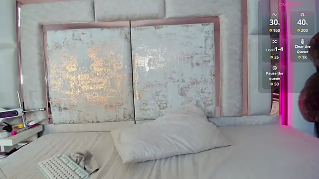 Snapshot of kimjonnes01 chatting on 11/02/25, 04:59 kimjonnes01 online show from 11/02/25, 04:59