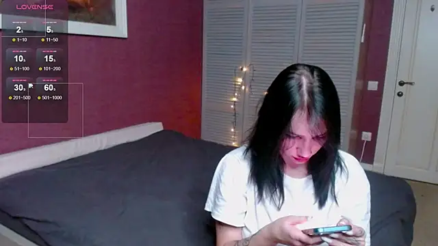 Laura Key online show from 10/29/25, 08:32