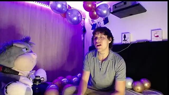 Snapshot of Santiago_kiler chatting on 01/16/26, 09:02 Santiago kiler online show from 01/16/26, 09:02