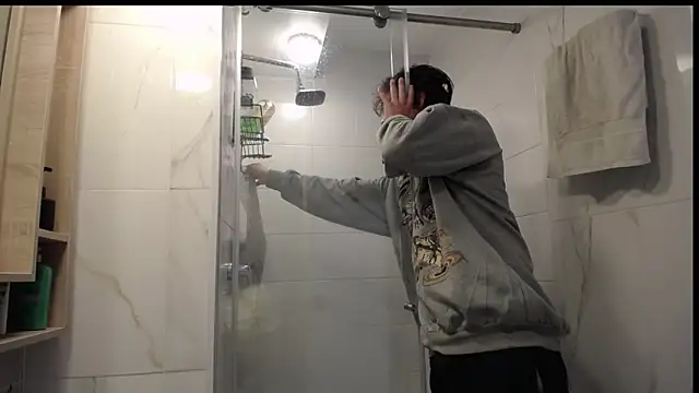 Snapshot of Santiago_kiler chatting on 02/20/26, 12:49 Santiago kiler online show from 02/20/26, 12:49