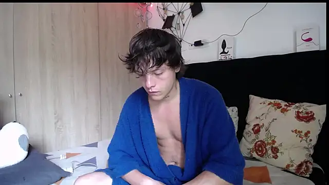 Snapshot of Santiago_kiler chatting on 02/24/26, 06:17 Santiago kiler online show from 02/24/26, 06:17