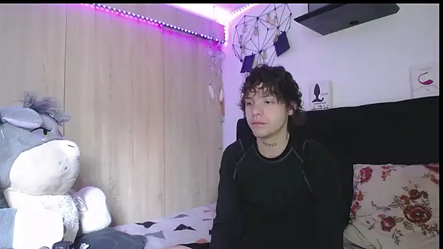 Santiago kiler online show from 03/31/26, 01:55