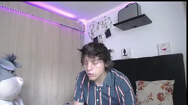 Santiago kiler online show from 04/07/26, 02:06