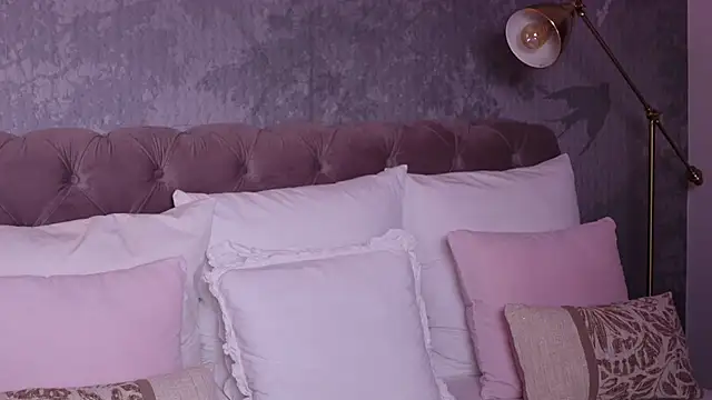 AngelaFay online show from 02/04/26, 07:03