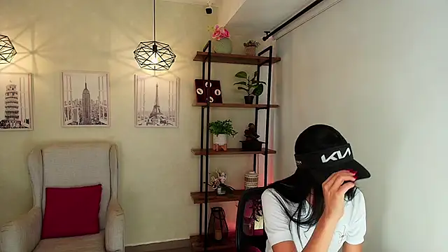 Sassy--Girl online show from 02/11/26, 06:13