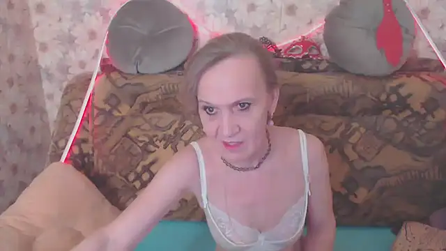 MissBekker online show from 04/18/26, 07:18