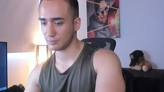 Snapshot of AlexRivera6 chatting on 12/21/24, 01:53 AlexRivera6 online show from 12/21/24, 01:53