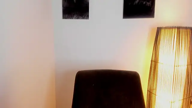 Snapshot of AlexRivera6 chatting on 10/01/25, 11:38 AlexRivera6 online show from 10/01/25, 11:38