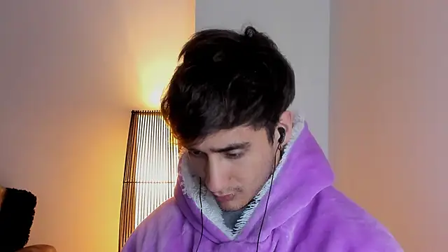 Snapshot of AlexRivera6 chatting on 11/22/25, 12:20 AlexRivera6 online show from 11/22/25, 12:20