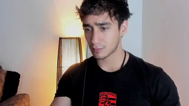 Snapshot of AlexRivera6 chatting on 11/23/25, 05:02 AlexRivera6 online show from 11/23/25, 05:02