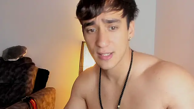 Snapshot of AlexRivera6 chatting on 11/26/25, 07:48 AlexRivera6 online show from 11/26/25, 07:48