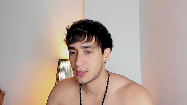 Snapshot of AlexRivera6 chatting on 12/03/25, 12:18 AlexRivera6 online show from 12/03/25, 12:18