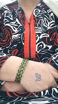 Snapshot of Kavya_XX chatting on 12/10/24, 06:17 Kavya XX online show from 12/10/24, 06:17