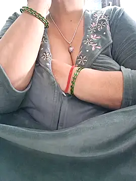 Snapshot of Kavya_XX chatting on 12/13/24, 05:38 Kavya XX online show from 12/13/24, 05:38