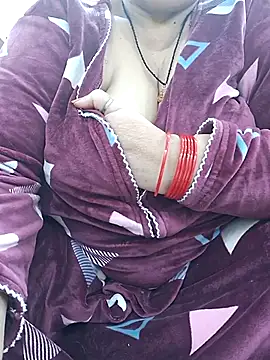 Snapshot of Kavya_XX chatting on 10/30/25, 03:13 Kavya XX online show from 10/30/25, 03:13