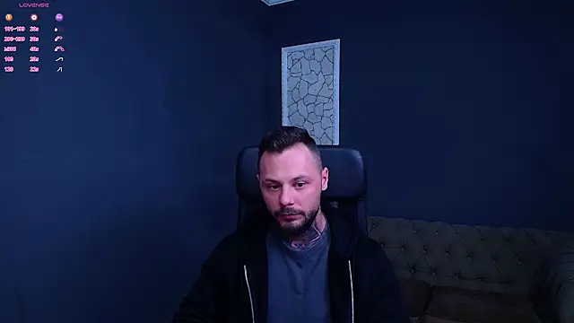 Snapshot of BrianHunts chatting on 11/09/25, 05:39 BrianHunts online show from 11/09/25, 05:39