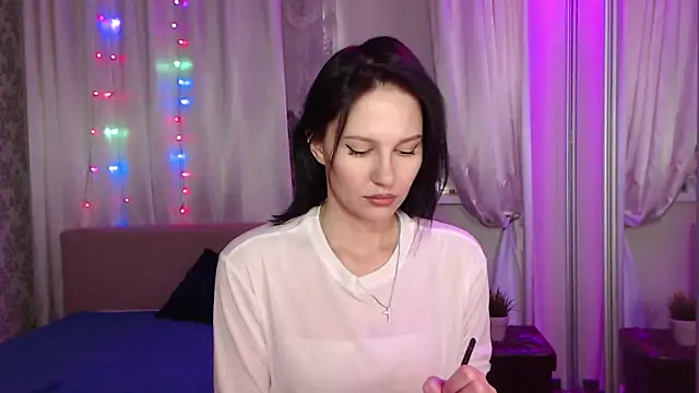 Snapshot of Zlata888 chatting on 02/06/25, 10:59 Zlata888 online show from 02/06/25, 10:59