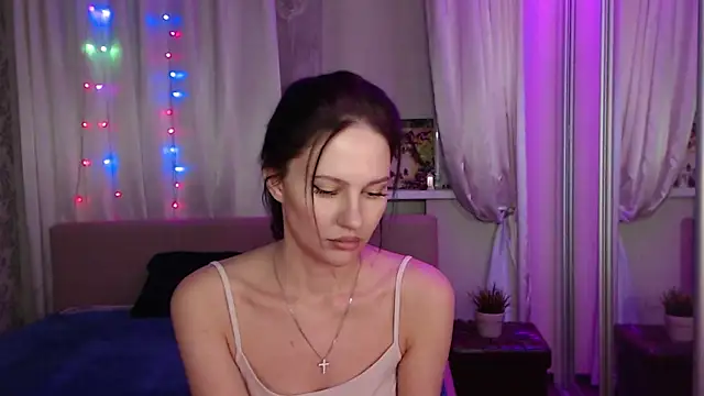 Snapshot of Zlata888 chatting on 02/27/25, 04:32 Zlata888 online show from 02/27/25, 04:32