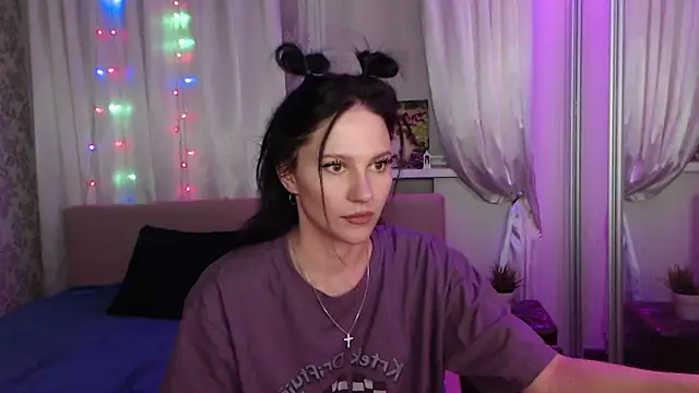 Snapshot of Zlata888 chatting on 11/03/25, 08:43 Zlata888 online show from 11/03/25, 08:43