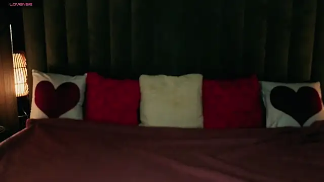 Snapshot of Daphne_Moss chatting on 02/21/26, 01:56 Daphne Moss online show from 02/21/26, 01:56