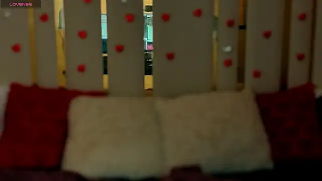 Snapshot of Daphne_Moss chatting on 02/25/26, 02:05 Daphne Moss online show from 02/25/26, 02:05