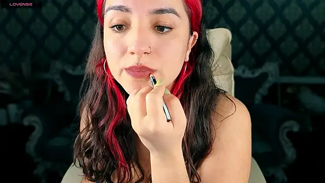 Snapshot of Daphne_Moss chatting on 02/28/26, 02:18 Daphne Moss online show from 02/28/26, 02:18