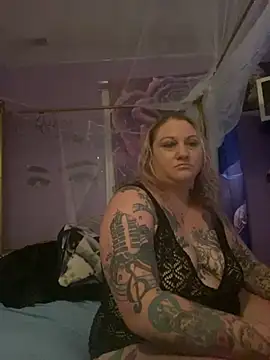 Snapshot of SexyZannaRose chatting on 09/15/25, 10:10 SexyZannaRose online show from 09/15/25, 10:10